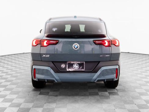 Certified 2025 BMW X2 xDrive28i image 4