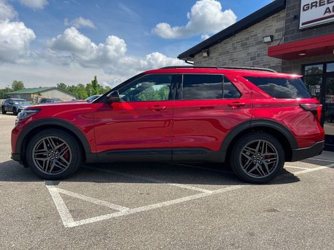 Used 2025 Ford Explorer ST w/ Sun And Sound Package AWD/4WD image 7