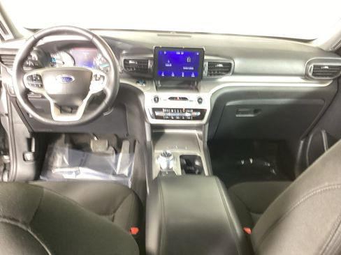 Used 2024 Ford Explorer XLT AWD/4WD image 20