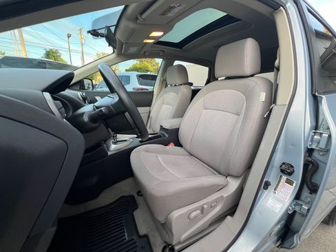 Used 2011 Nissan Rogue SV w/ Premium Pkg AWD/4WD image 22