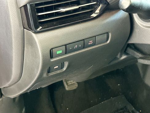 Used 2020 Nissan Sentra SV image 10