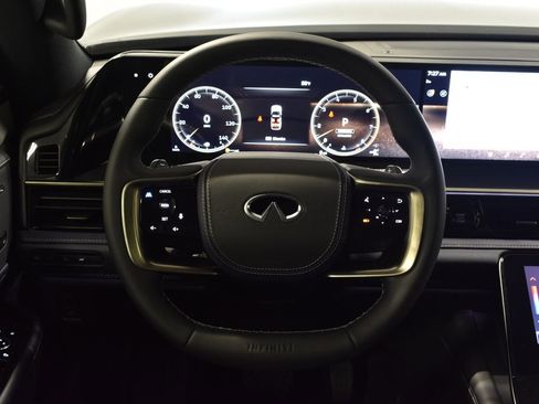 Used 2026 INFINITI QX80 4WD w/ Sport Exterior Package image 17