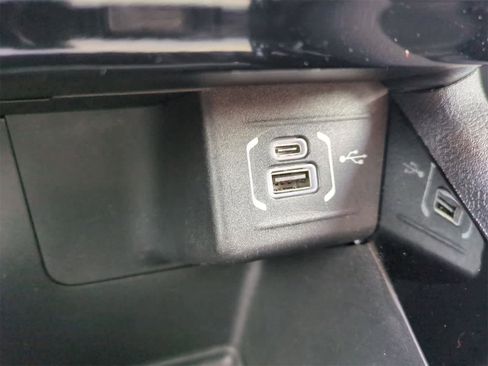 Certified 2023 Jeep Compass Limited image 31