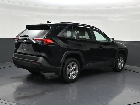 Used 2025 Toyota RAV4 XLE w/ Convenience Package FWD image 5