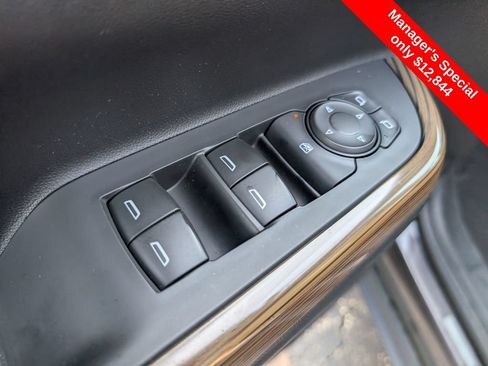 Used 2018 GMC Acadia SLE AWD/4WD image 15