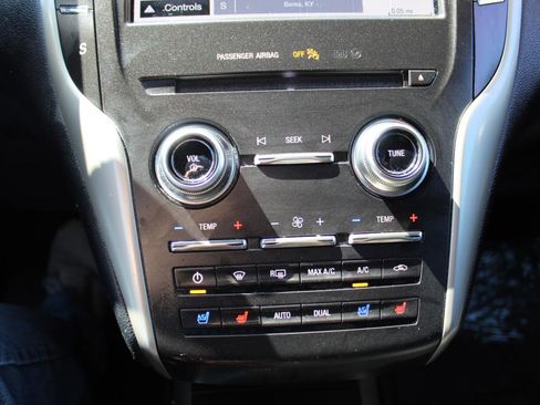 Used 2019 Lincoln MKC Reserve image 18