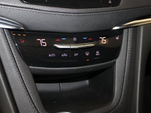 New 2025 Cadillac XT6 Luxury image 19