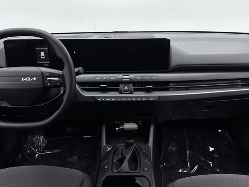 Used 2025 Kia K4 FWD image 23