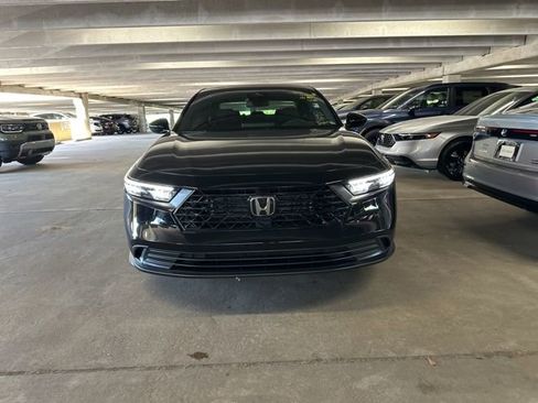 Used 2025 Honda Accord Sport image 2