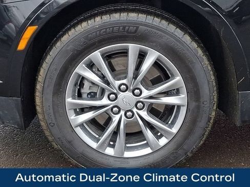 Used 2022 Cadillac XT5 Premium Luxury AWD/4WD image 9