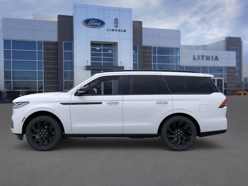 New 2026 Lincoln Navigator Reserve w/ Jet Appearance Package image 3