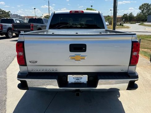 Used 2018 Chevrolet Silverado 1500 LT w/ All Star Edition AWD/4WD image 10