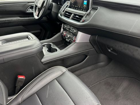 Used 2024 GMC Yukon XL SLT image 18