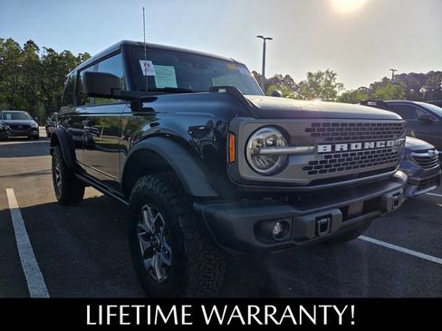 Used 2025 Ford Bronco Badlands AWD/4WD image 3
