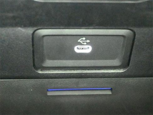 New 2026 Mercedes-Benz C 300 C 300 image 9