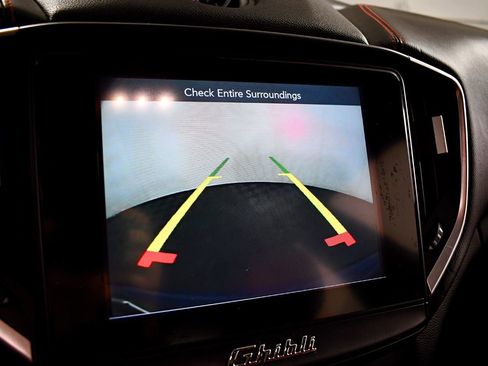 Used 2017 Maserati Ghibli S image 31