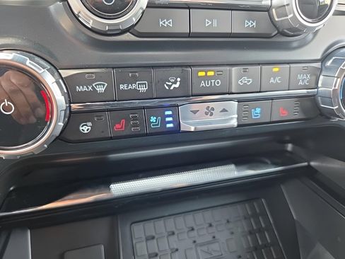 Used 2025 Ford F150 Lariat w/ FX4 Off-Road Package image 22