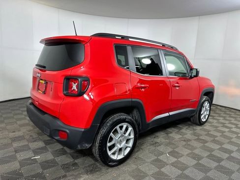 Used 2023 Jeep Renegade Latitude w/ Sun/Sound Group image 3