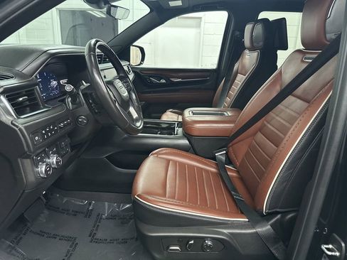 Used 2024 GMC Yukon Denali Ultimate AWD/4WD image 18