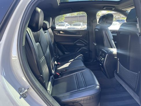 Used 2024 Porsche Cayenne S w/ Premium Package Plus (PP1) image 23