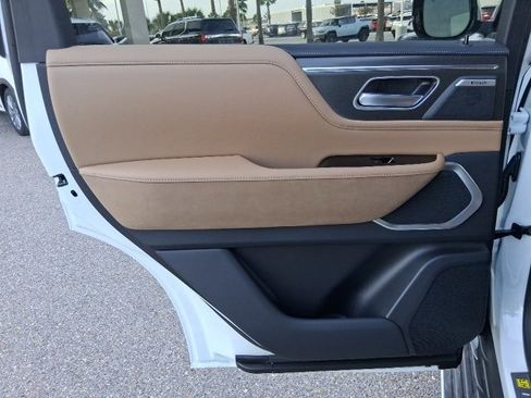 New 2026 INFINITI QX80 Luxe w/ Cargo Package image 23