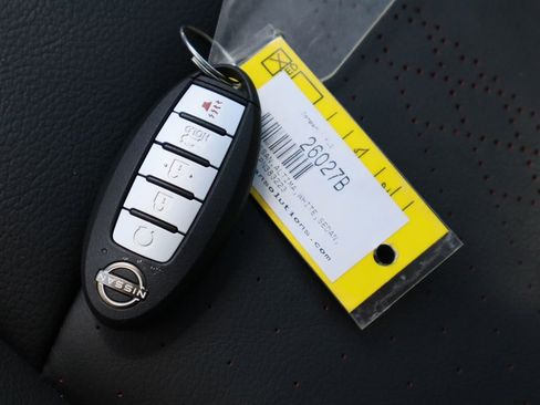 Used 2023 Nissan Altima 2.5 SR w/ SR Premium Package FWD image 32