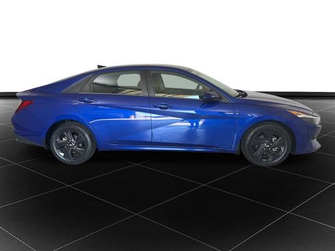 Used 2022 Hyundai Elantra SEL FWD image 6