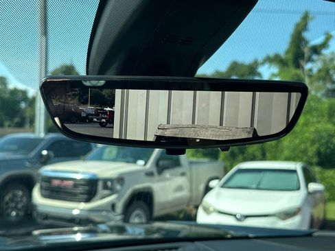 Used 2021 GMC Yukon Denali w/ Denali Premium Package AWD/4WD image 33