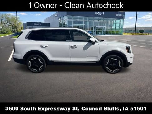 Used 2024 Kia Telluride EX w/ EX Captain's Chair Package AWD/4WD image 2