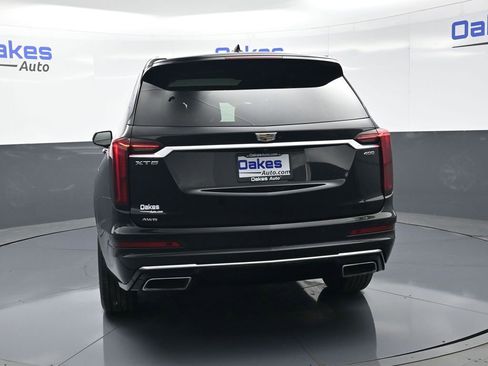 Used 2023 Cadillac XT6 Premium Luxury image 7