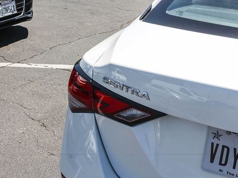 Used 2024 Nissan Sentra SV FWD image 8