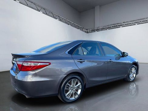 Used 2017 Toyota Camry SE image 7