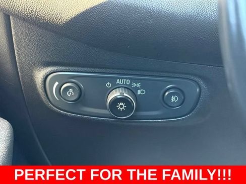 Used 2020 Chevrolet Equinox LT FWD image 19