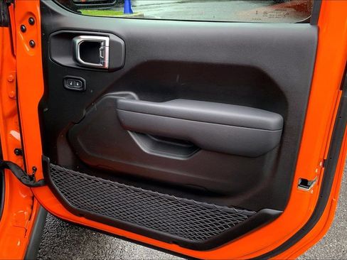 Certified 2025 Jeep Wrangler Sport AWD/4WD image 18