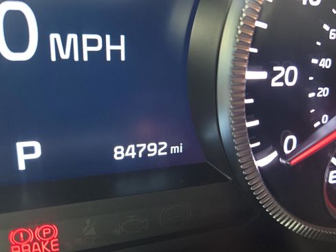 Used 2022 Kia Telluride SX w/ Towing Package FWD image 24