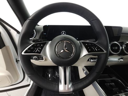 Certified 2026 Mercedes-Benz GLB 250 4MATIC image 11
