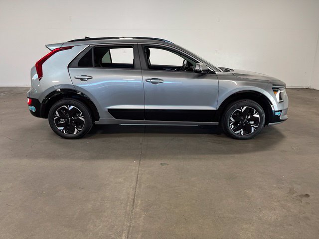 Used 2024 Kia Niro Wind FWD image 2
