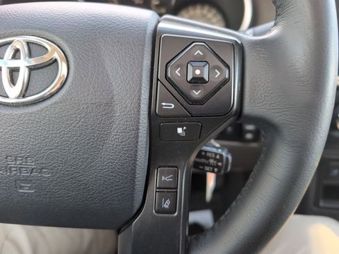 Used 2018 Toyota Sequoia Limited image 24