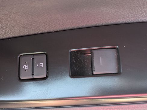 Used 2026 Toyota Camry SE w/ Convenience Package FWD image 32