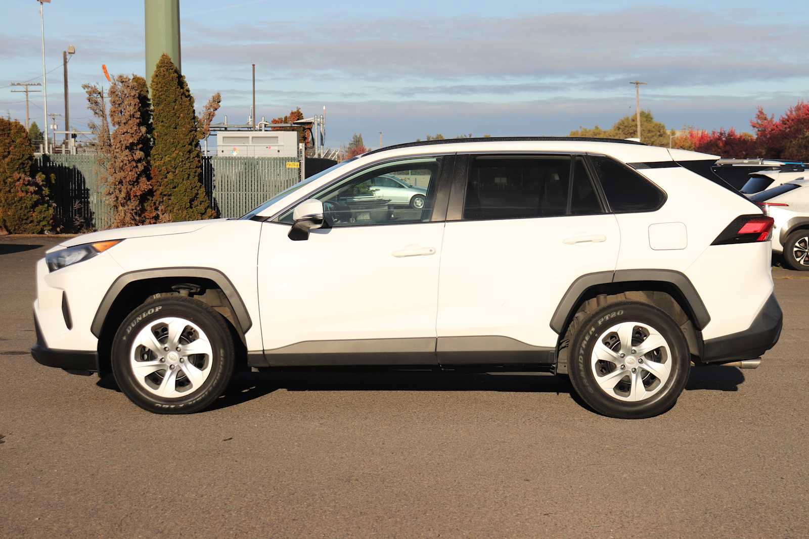 Used 2021 Toyota RAV4 LE AWD/4WD image 8