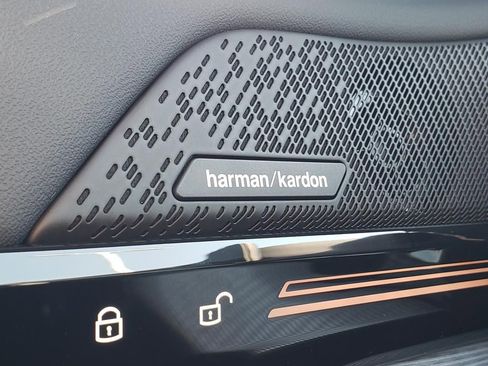 New 2026 BMW 530i xDrive w/ M Sport Package AWD/4WD image 10