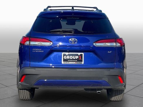 Used 2025 Toyota Corolla Cross LE FWD image 5