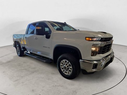 Certified 2025 Chevrolet Silverado 2500 LT w/ Convenience Package AWD/4WD image 3