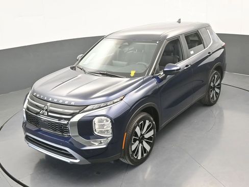 New 2026 Mitsubishi Outlander SE image 57