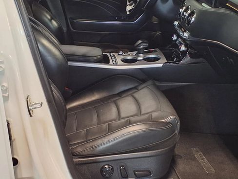 Used 2022 Kia Stinger GT2 RWD image 11