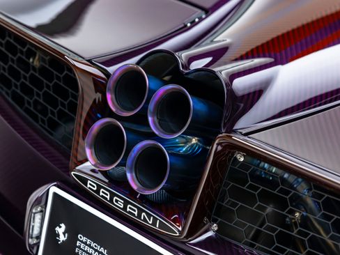 Used 2020 Pagani Huayra image 60