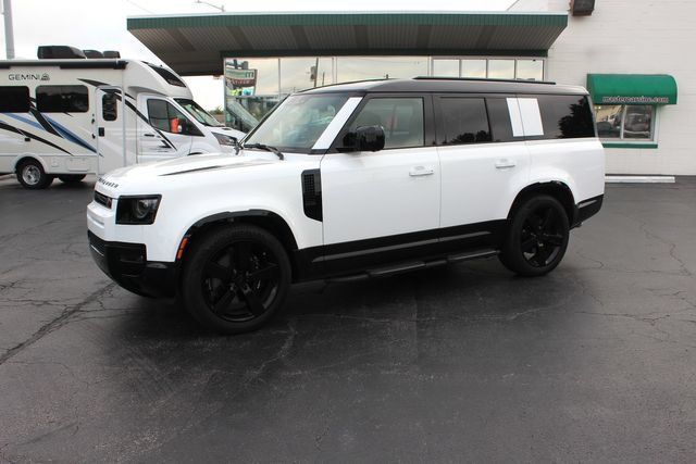 Used 2026 Land Rover Defender 130 V8 AWD/4WD image 18