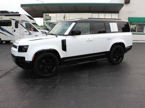 Used 2026 Land Rover Defender 130 V8 AWD/4WD image 18