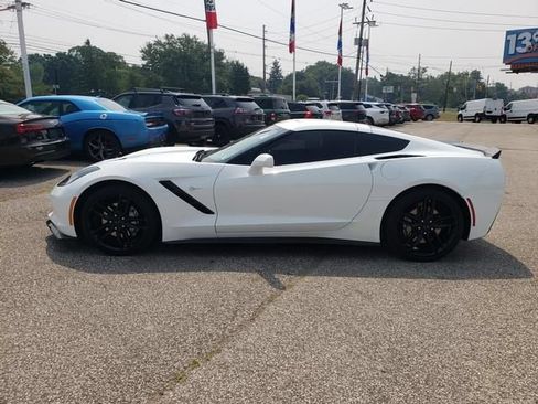 Used 2019 Chevrolet Corvette Stingray Coupe w/ Battery Protection Package RWD image 7