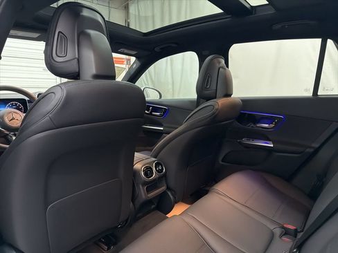 Used 2026 Mercedes-Benz GLC 300 image 18
